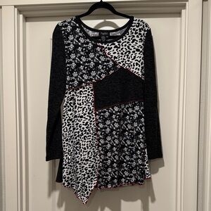 Papillon Blanc Black and White Patterned Top
